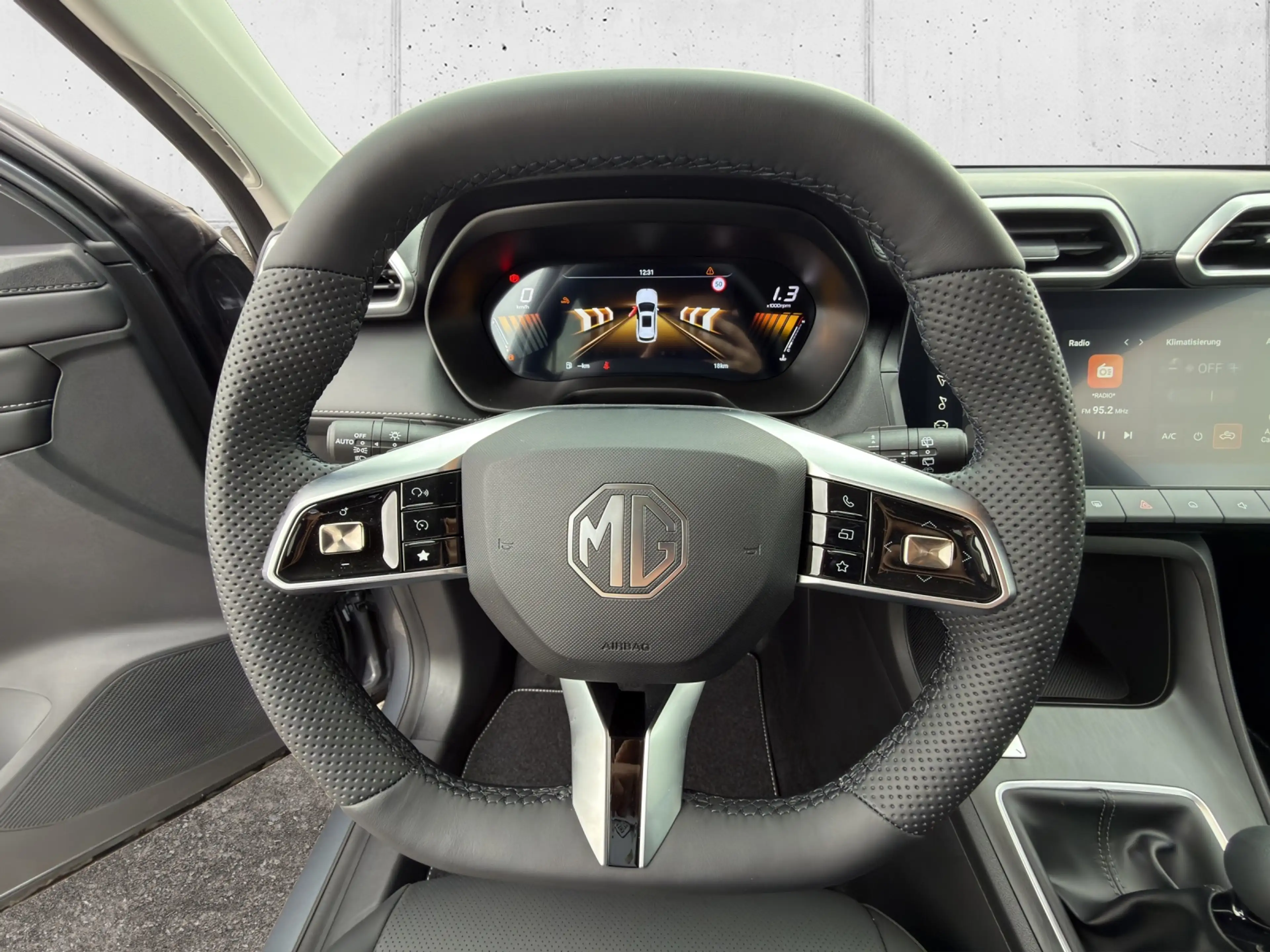 MG ZS Benzin+ Comfort FWD 5tg. — photo 11