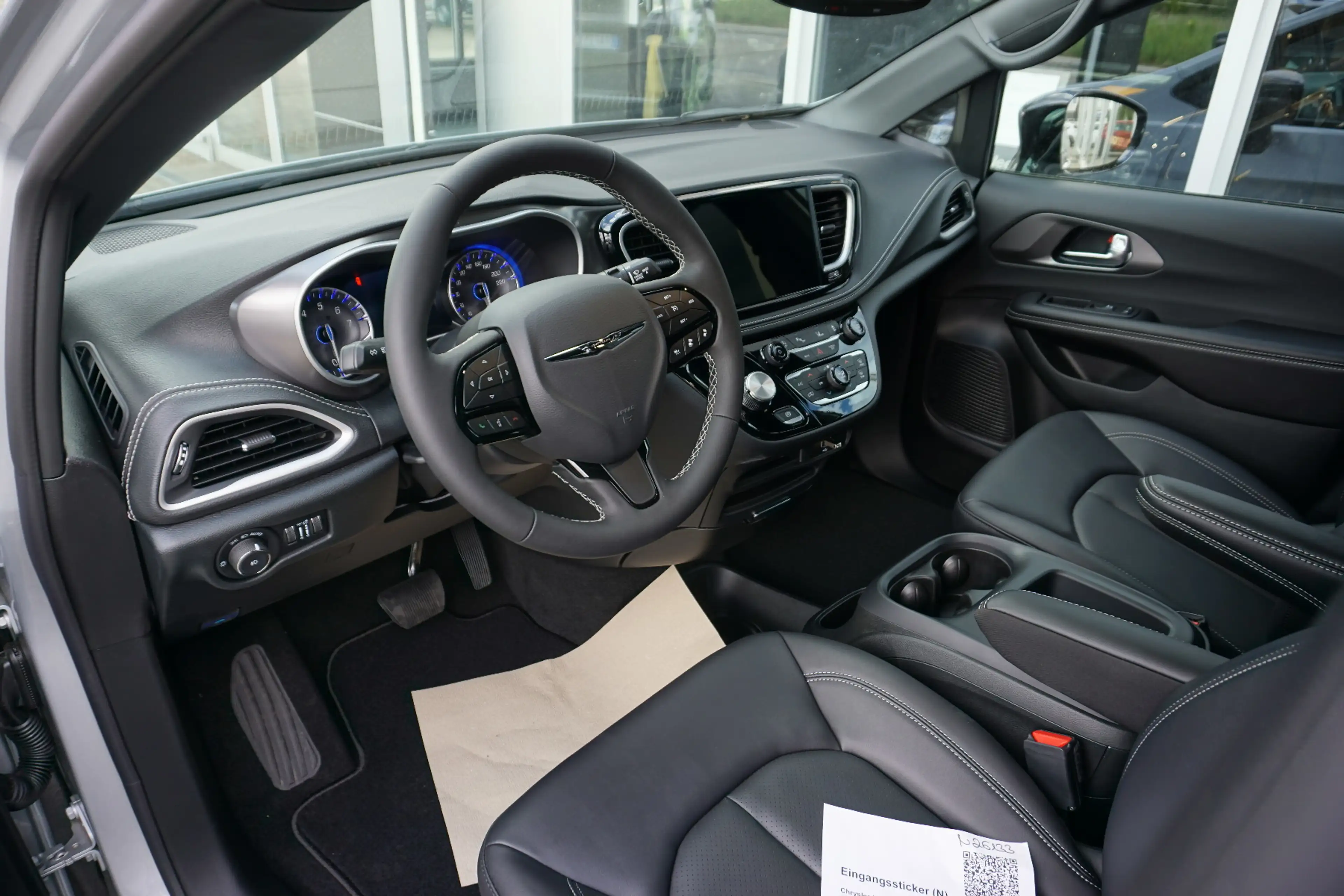 Chrysler Pacifica 3.6 Select FWD — photo 10