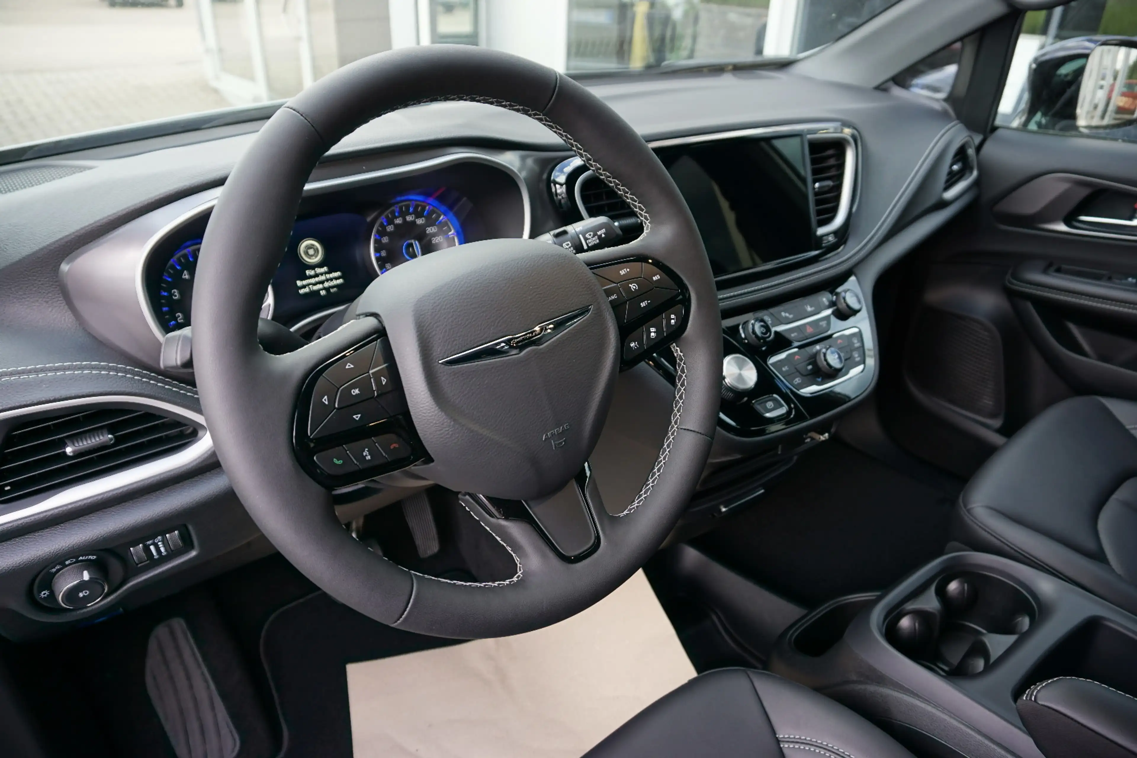 Chrysler Pacifica 3.6 Select FWD — photo 13