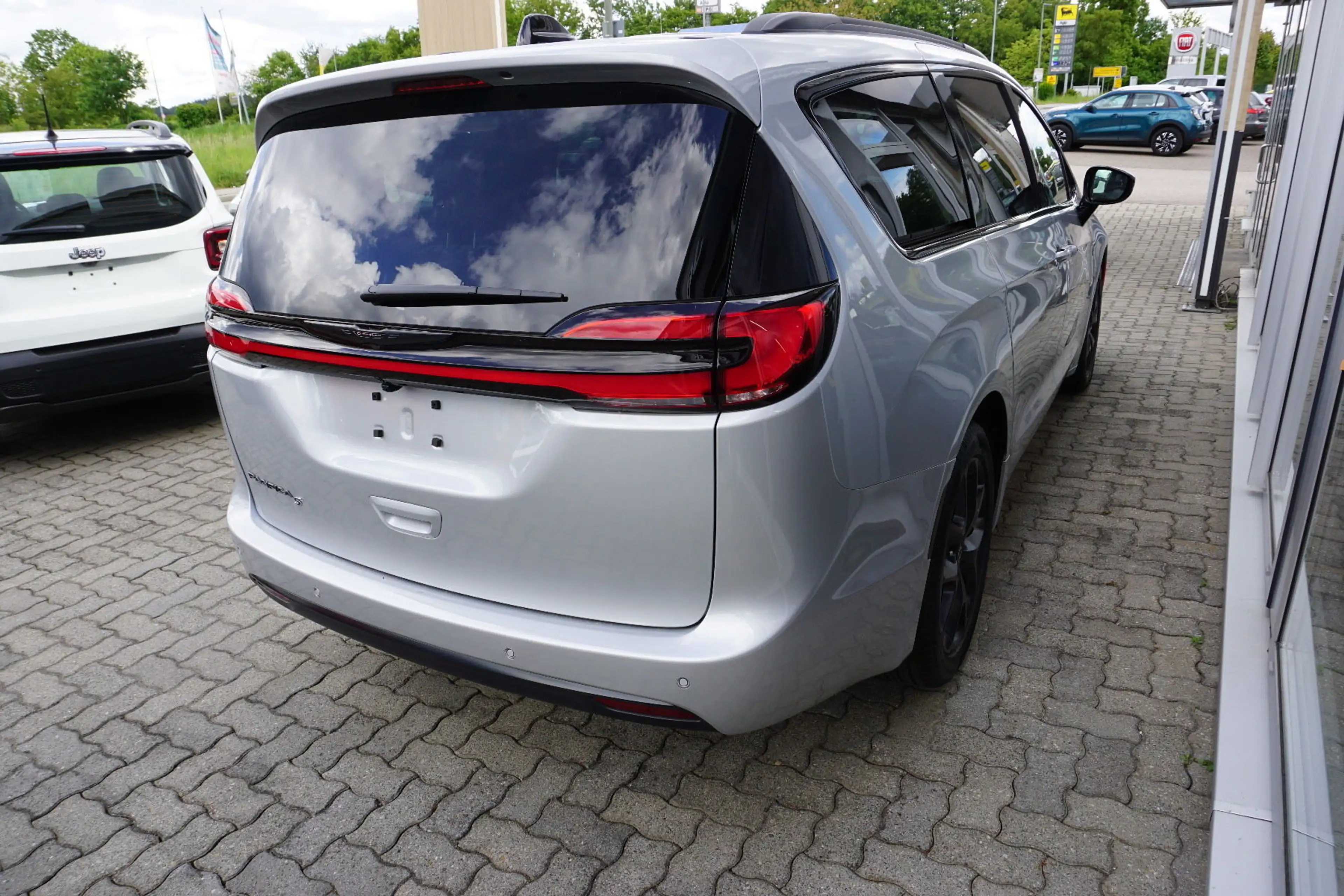 Chrysler Pacifica 3.6 Select FWD — photo 5