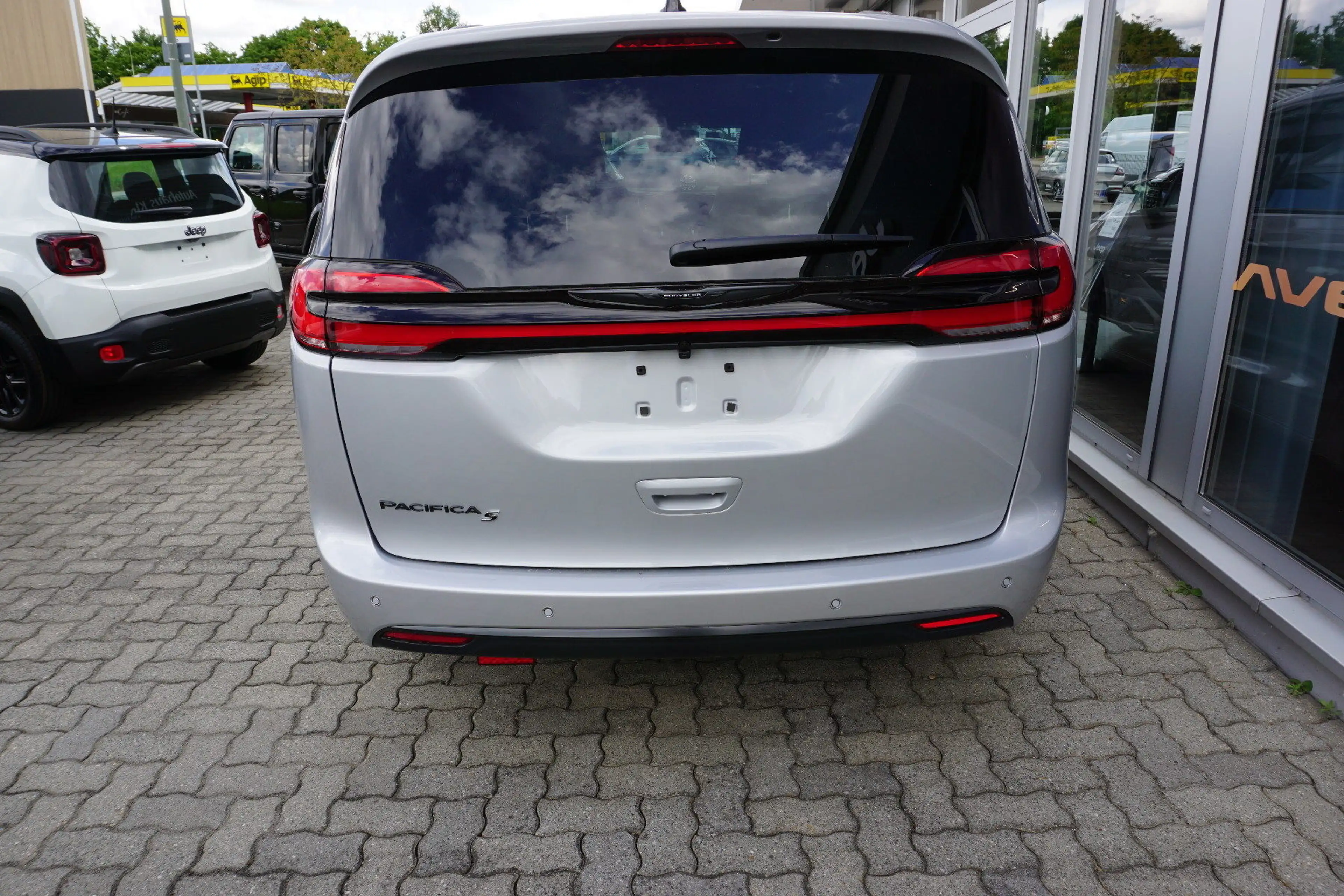 Chrysler Pacifica 3.6 Select FWD — photo 4