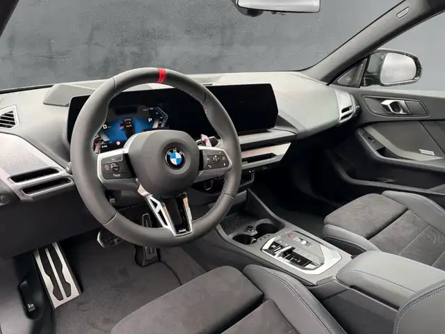 BMW 2 Series view 9