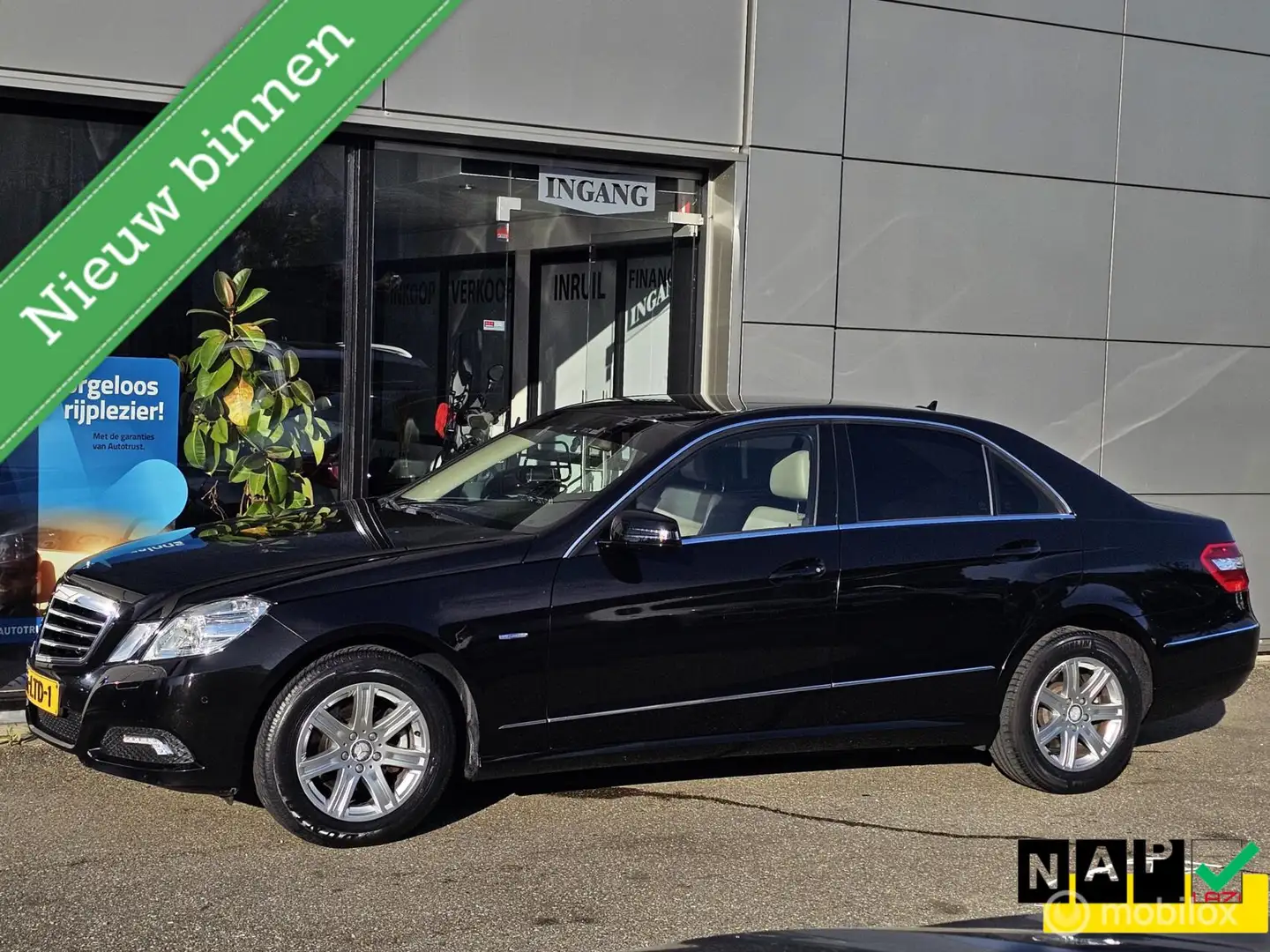 Mercedes-Benz E 200 CGI Business Class Avantgarde Zwart - 1