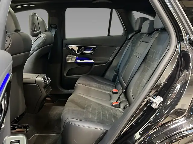 Mercedes-Benz GLC 200 view 9