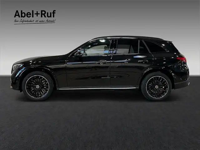 Mercedes-Benz GLC 200 view 4