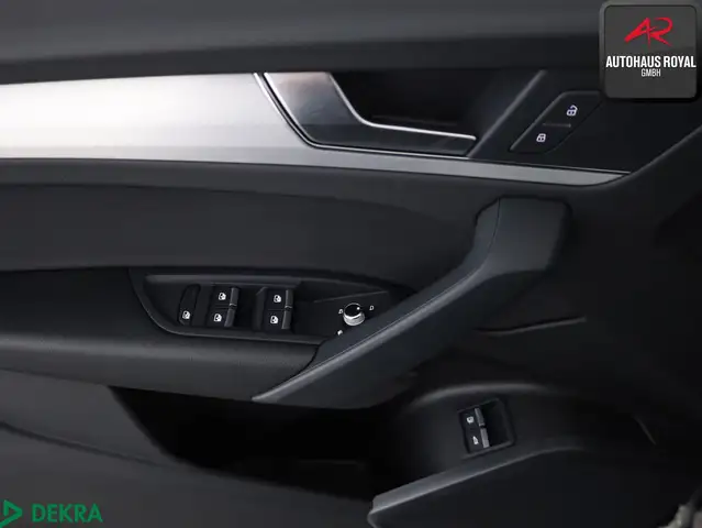 Audi Q5 view 15