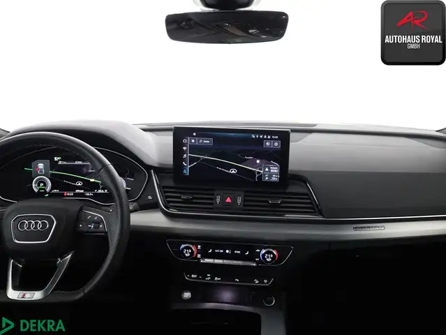 Audi Q5 view 9