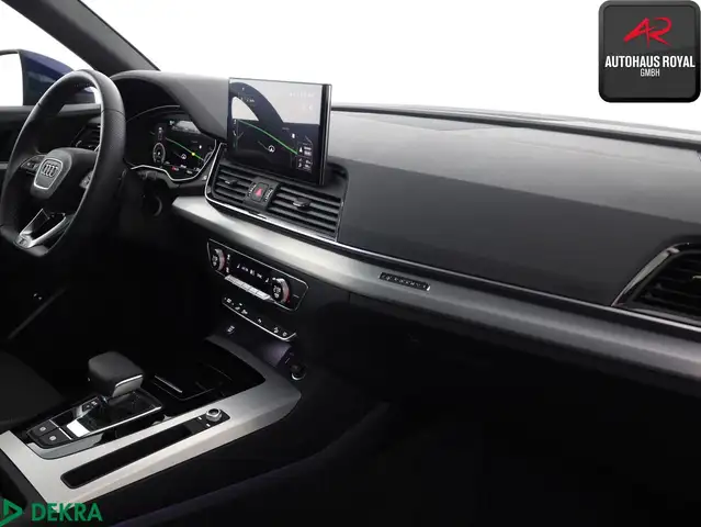 Audi Q5 view 10