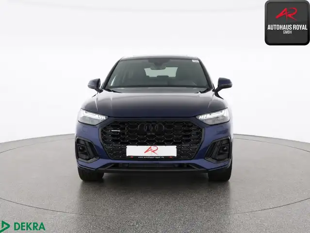 Audi Q5 view 8