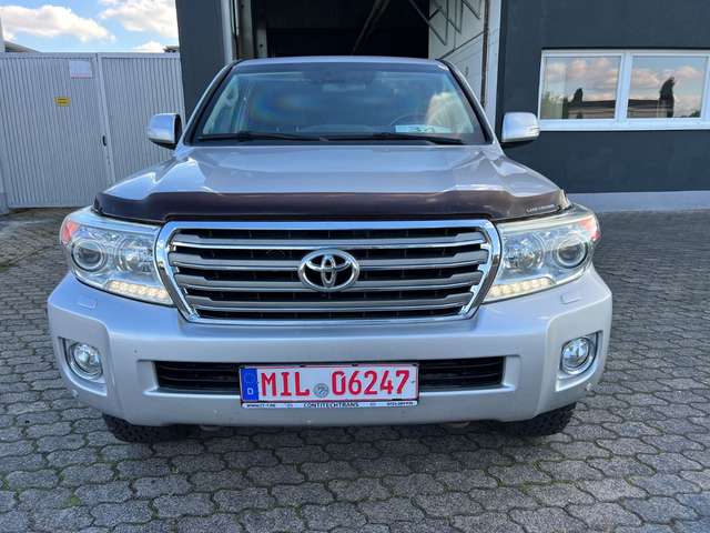 Toyota Land Cruiser 4,5 V8*J200*ARMOURED*GUARD*B6*STOCK