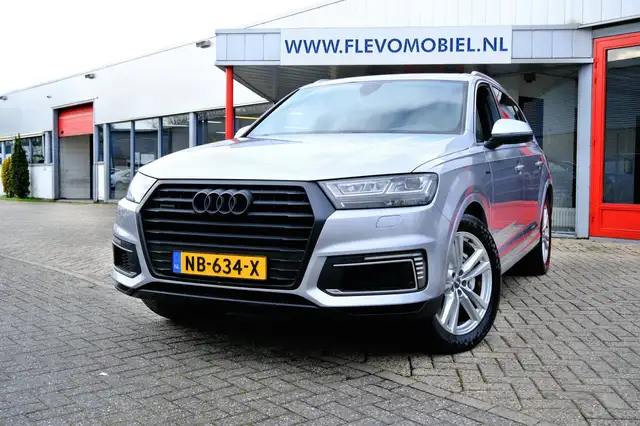 Audi Q7 e-tron