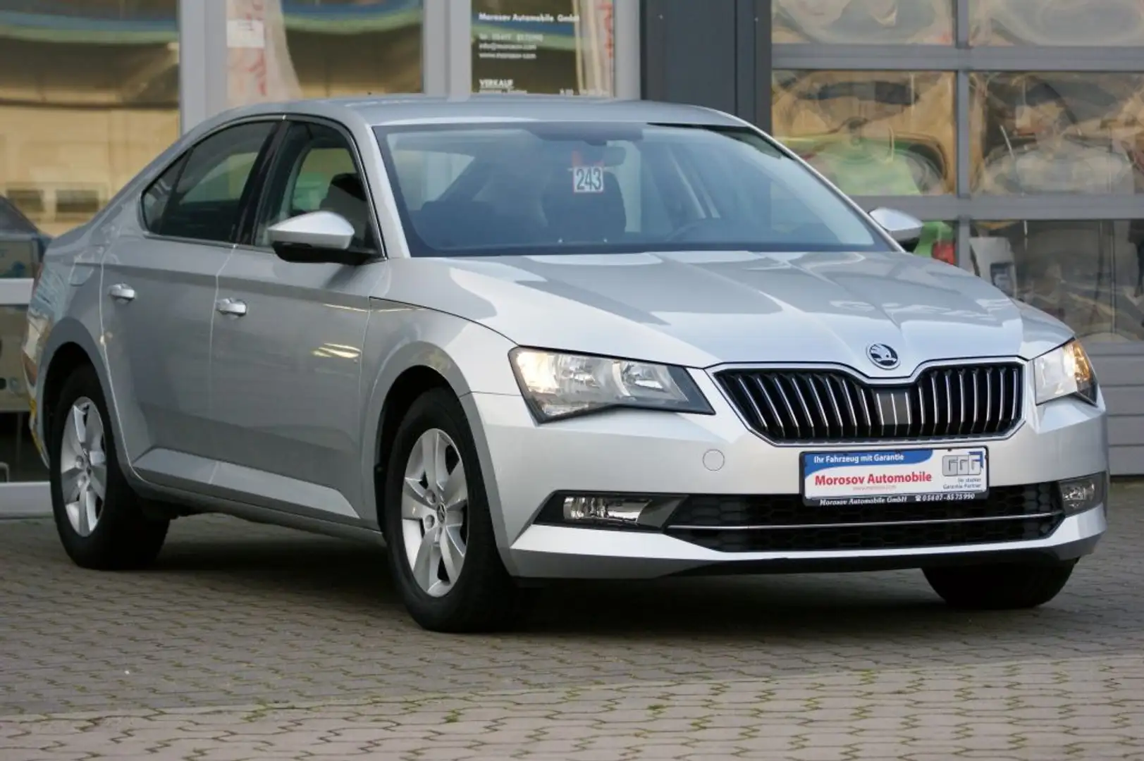 Skoda Superb 1.6 TDI DSG Ambition Silber - 2