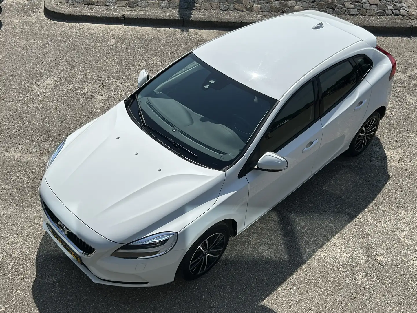 Volvo V40 2.0 T2 Nordic+ CAMERA HALF LEER LED NAVI CRUISE EC Wit - 2