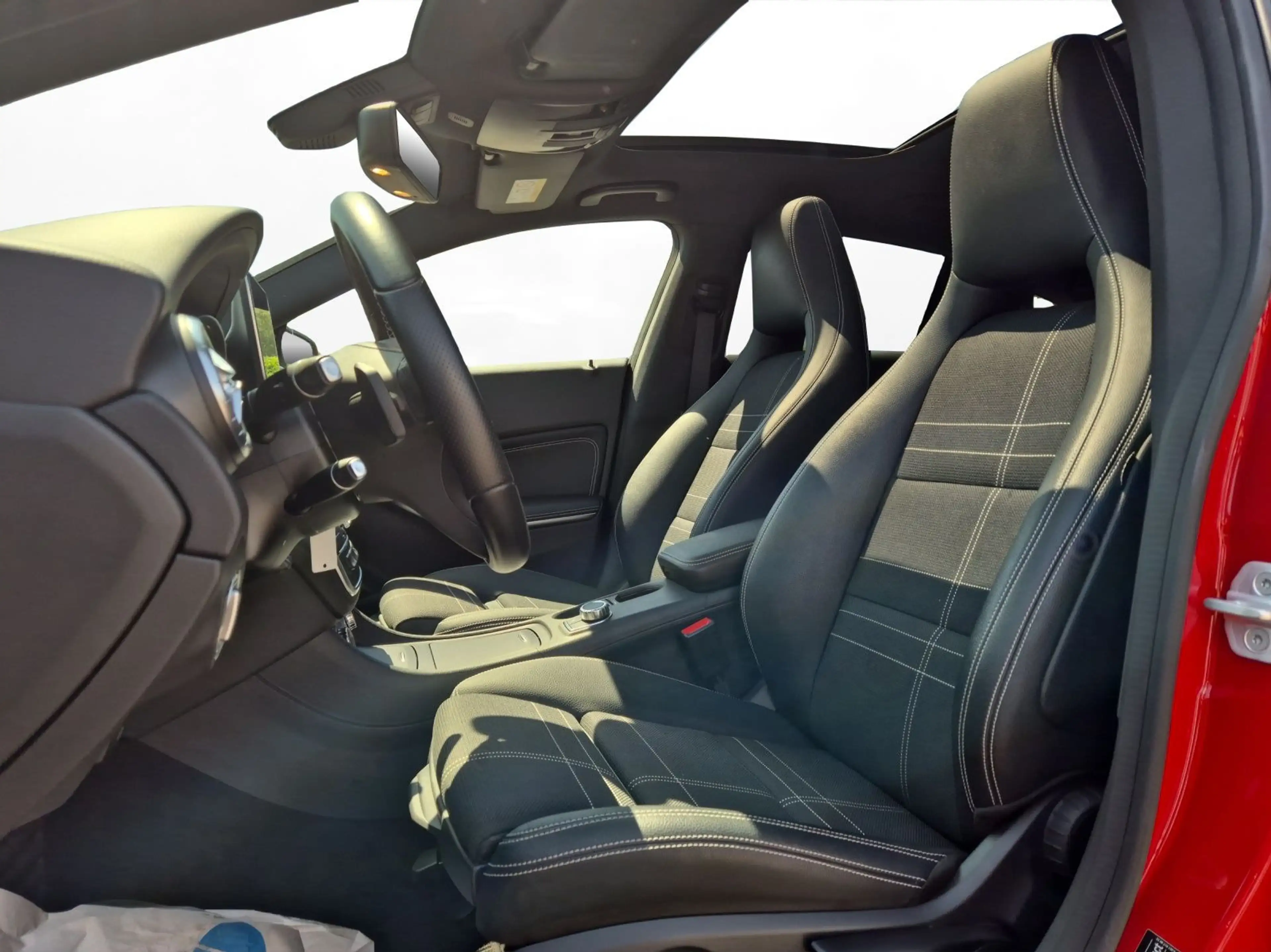 Mercedes-Benz CLA 200 CL Klasse CLA 200 Navi Kamera Pano Xenon — photo 2