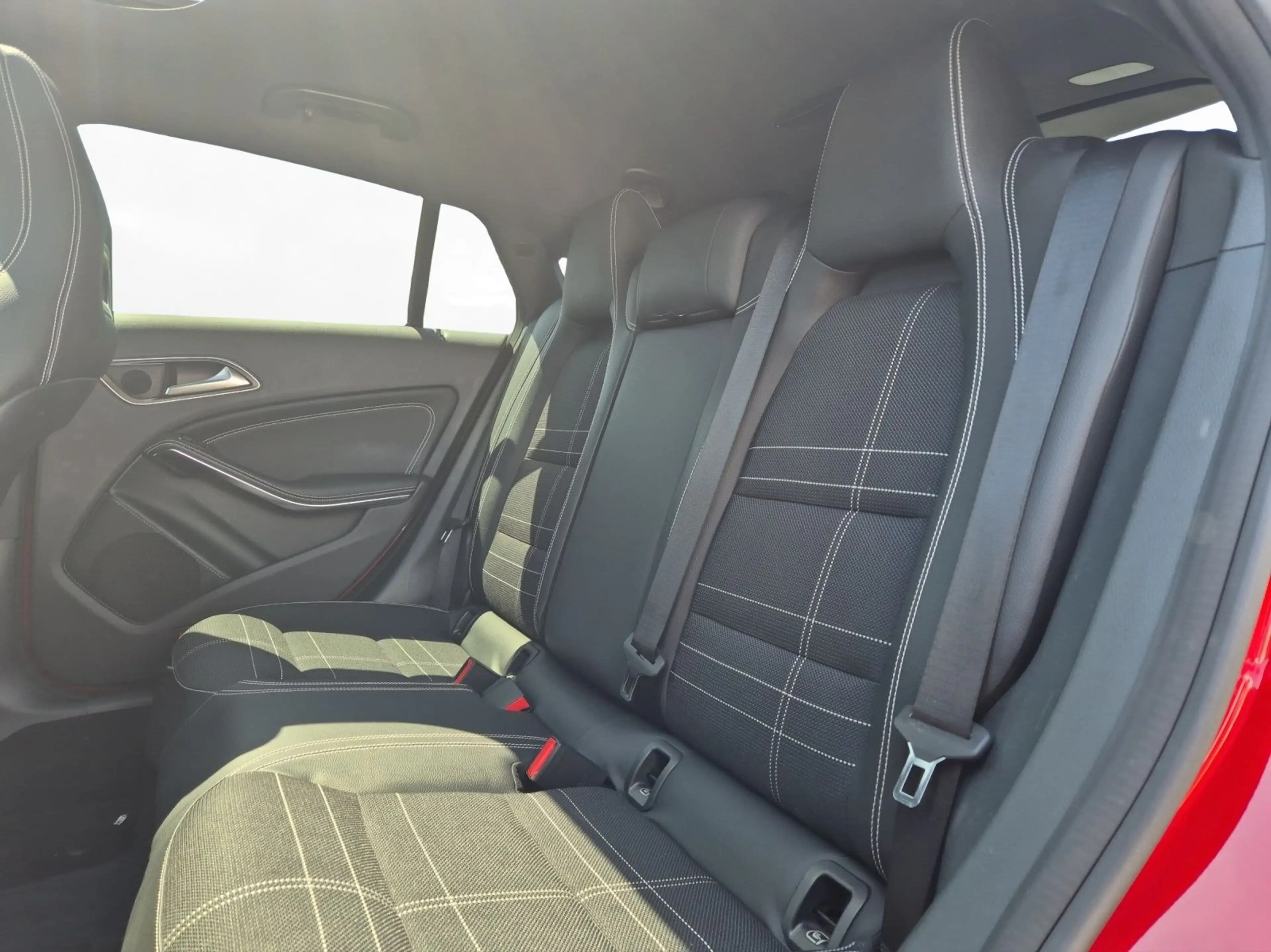 Mercedes-Benz CLA 200 CL Klasse CLA 200 Navi Kamera Pano Xenon — photo 9