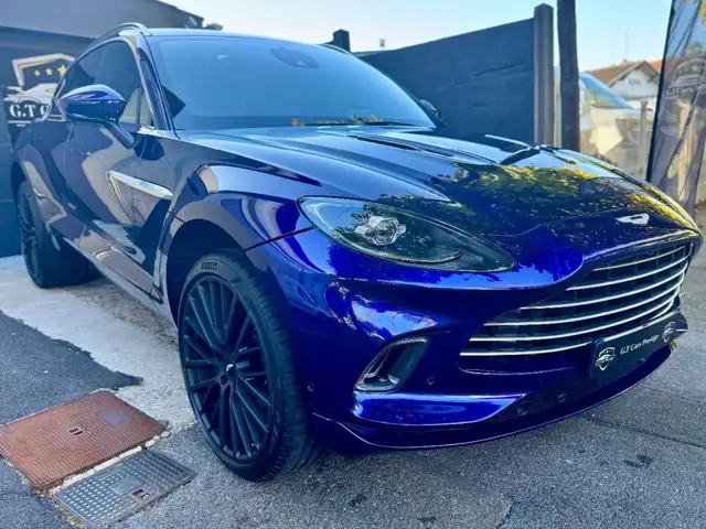 Aston Martin DBX