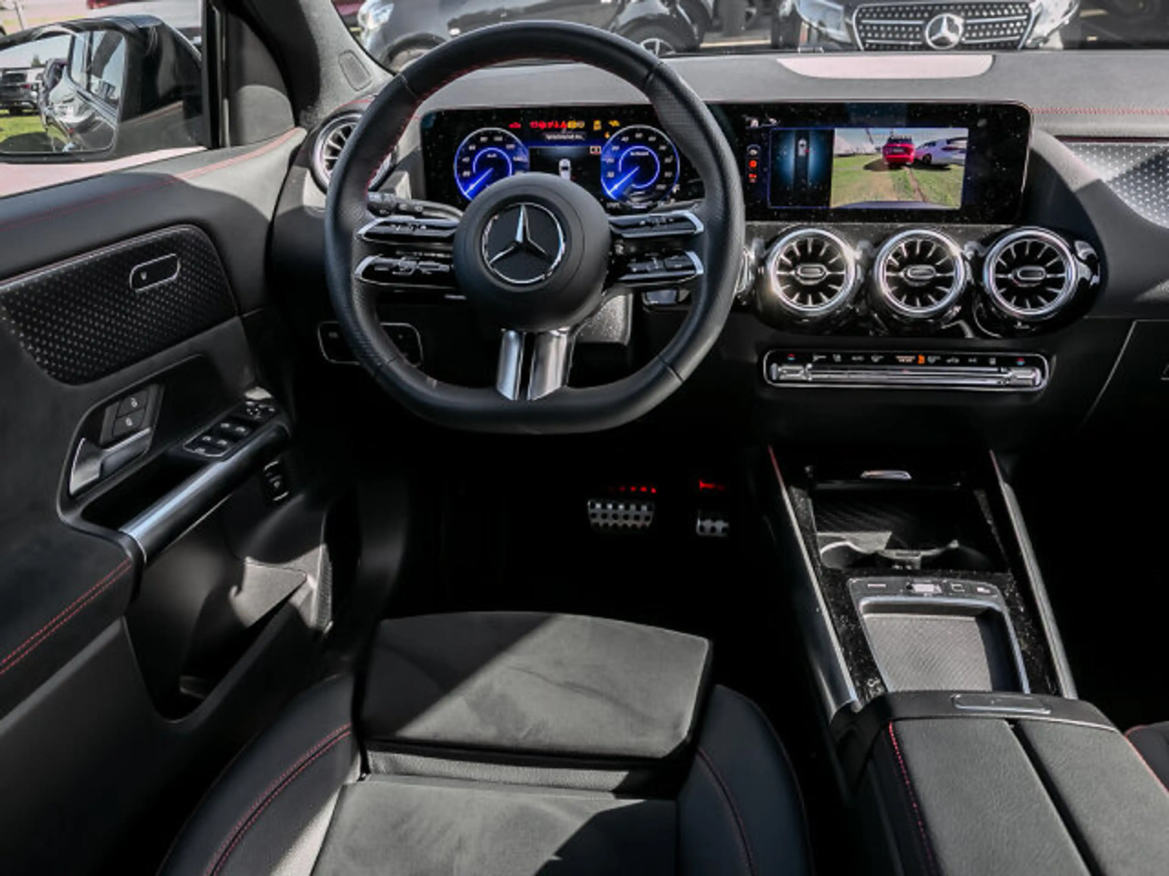 Mercedes-Benz EQA 250 + AMG Night Distronic LED Kamera MBUX — photo 4