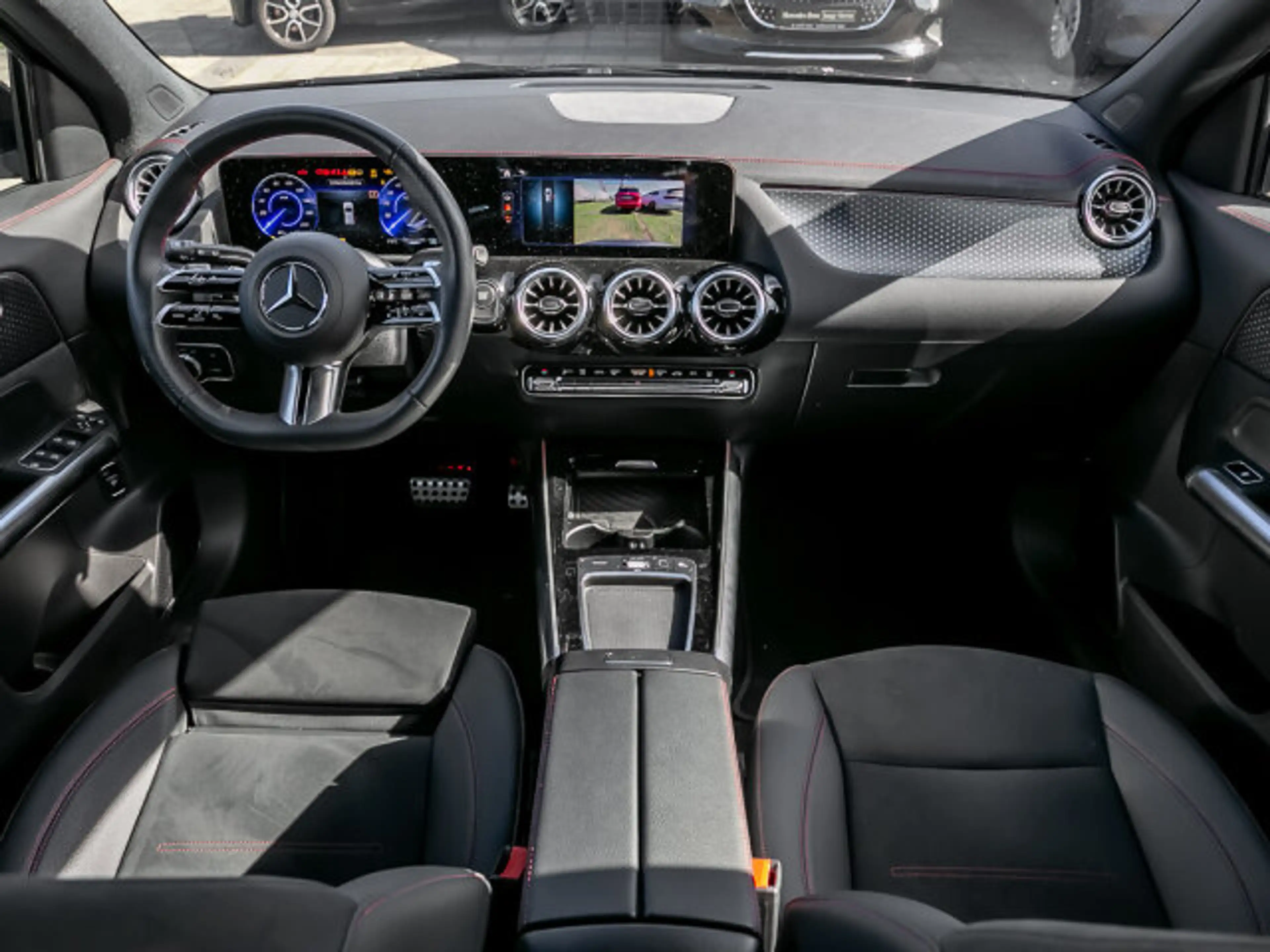 Mercedes-Benz EQA 250 + AMG Night Distronic LED Kamera MBUX — photo 7