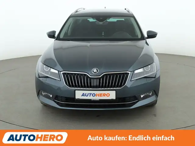 Skoda Superb view 9