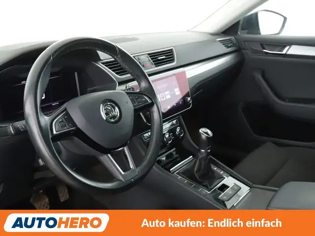 Skoda Superb view 11