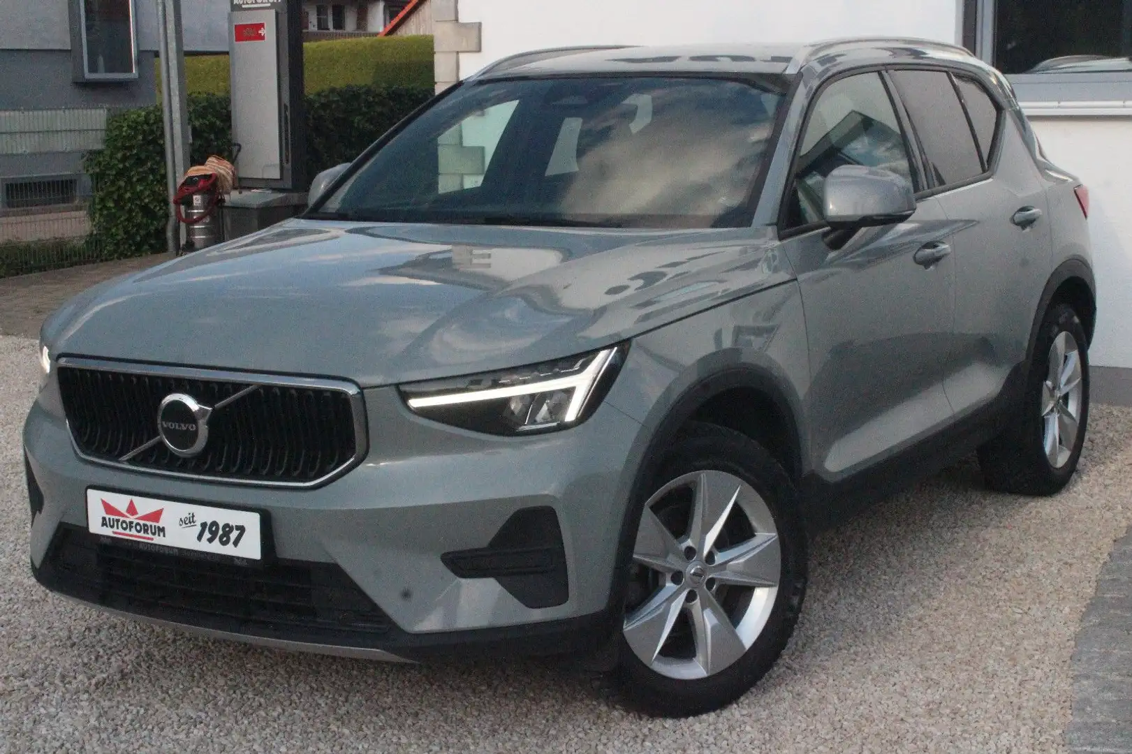 Volvo XC40 Core B3~Facelift~DAB~Pilot~uvm~ Grigio - 1