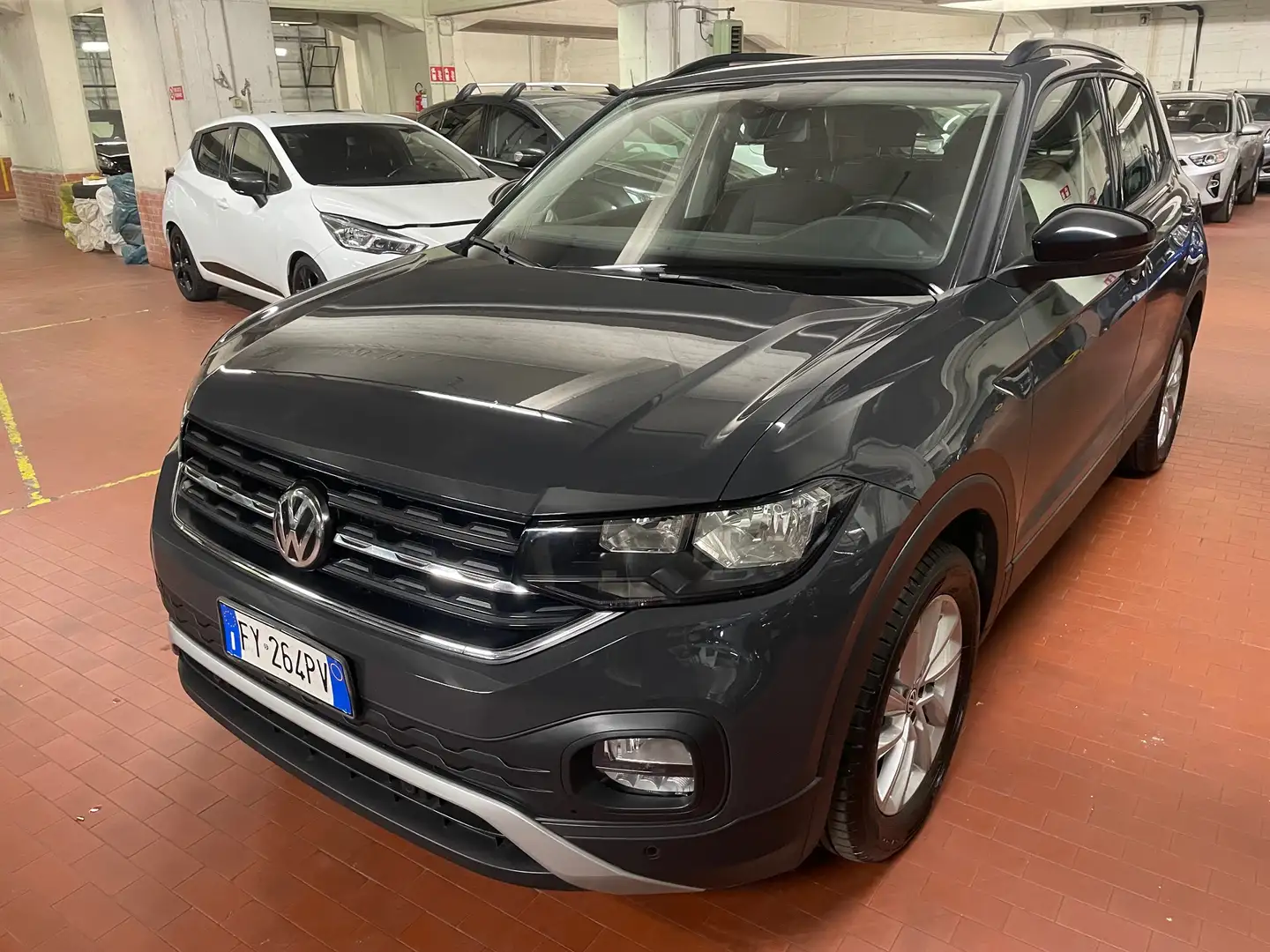 Volkswagen T-Cross 1.0 tsi Style 95cv Gris - 2