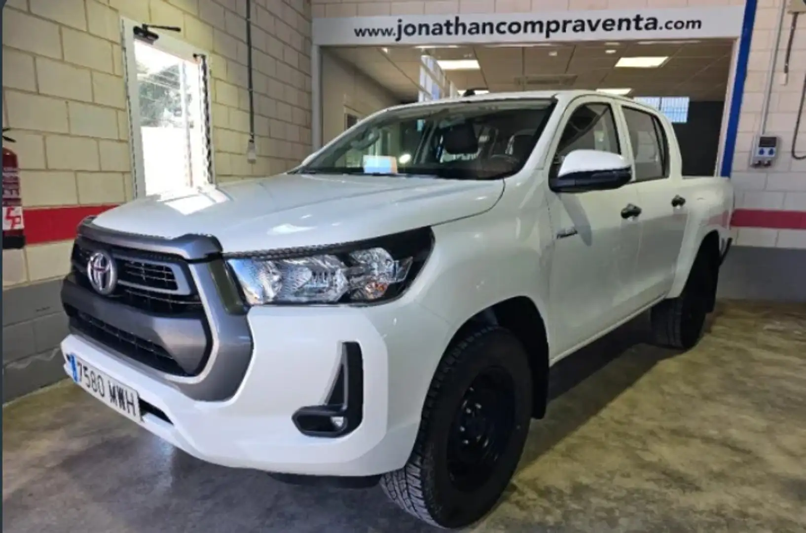 Toyota Hilux Cabina Doble GX Plus Blanco - 1