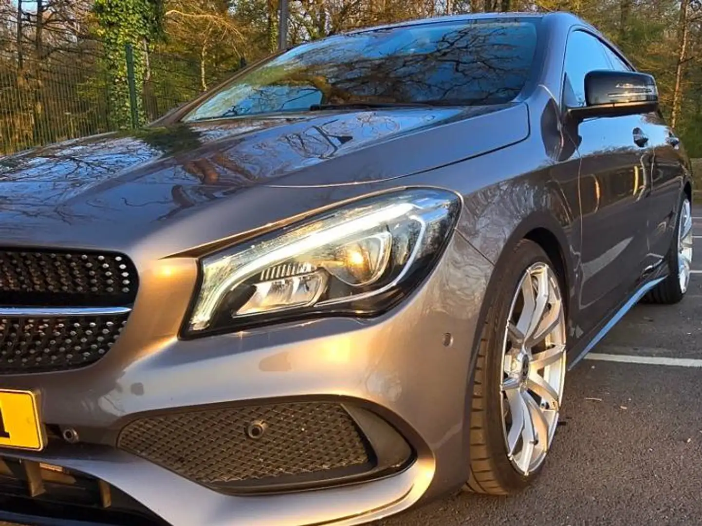 Mercedes-Benz CLA 200 CLA Shooting Brake 200 d 4Matic 7G-DCT AMG Line Gri - 1