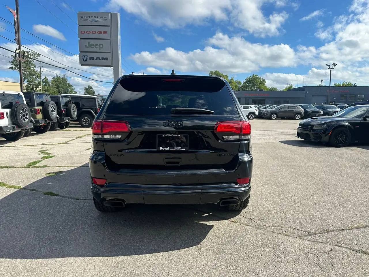 Jeep Grand Cherokee снимка Jeep Grand Cherokee