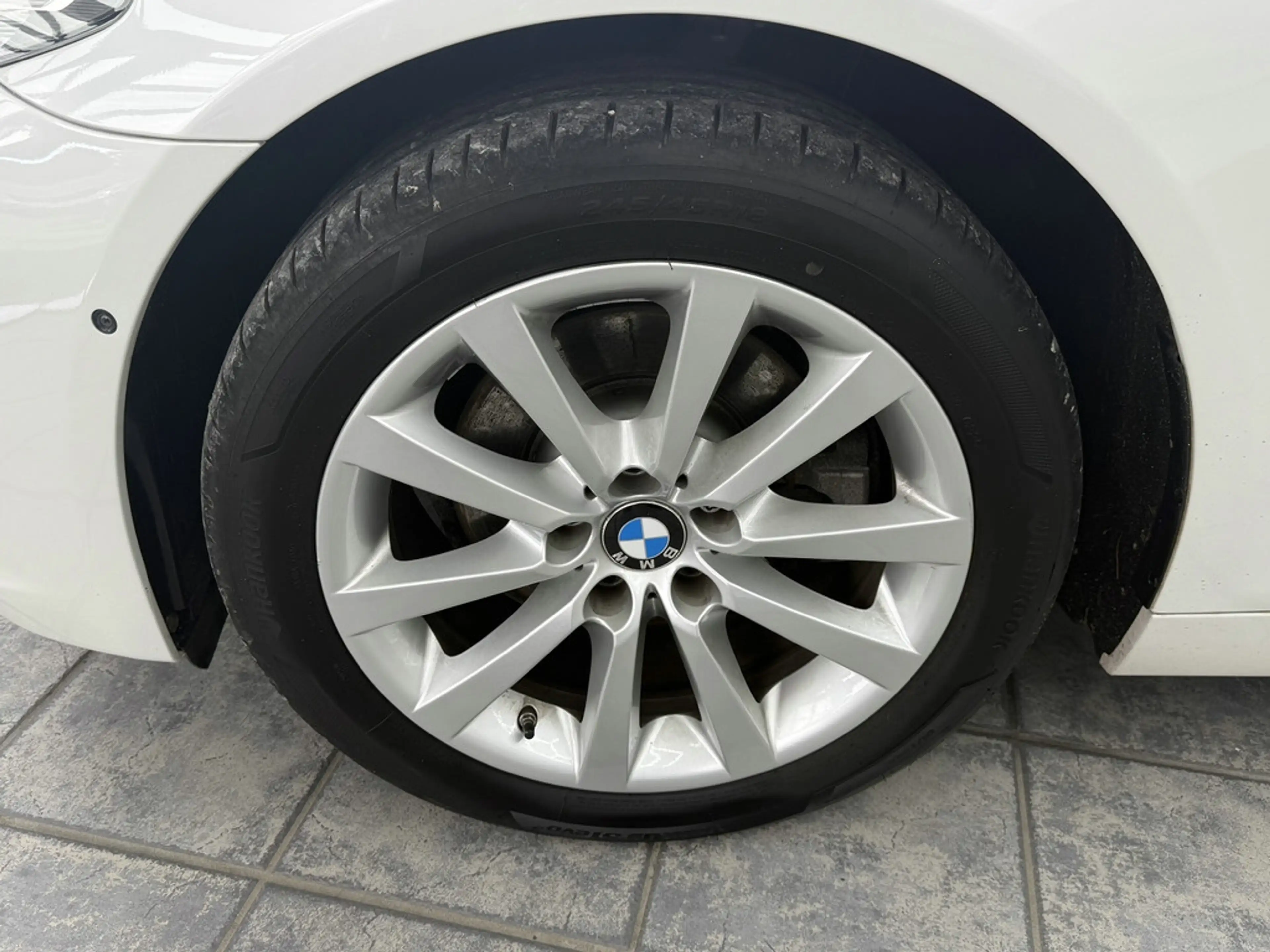 BMW 520 d xDrive, AHK, Head Up, Lane Assist, Kamera — photo 2