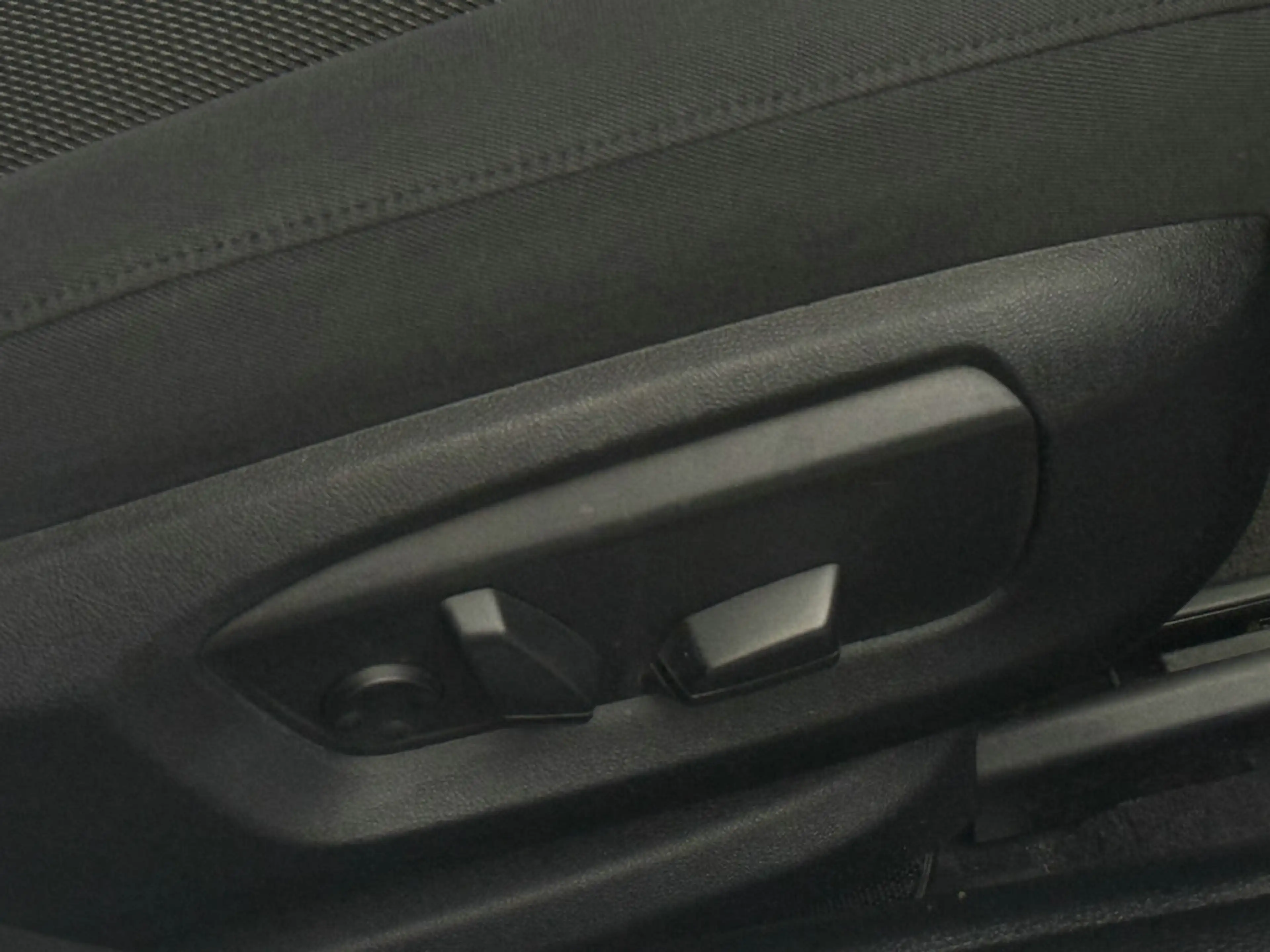 BMW 520 d xDrive, AHK, Head Up, Lane Assist, Kamera — photo 13