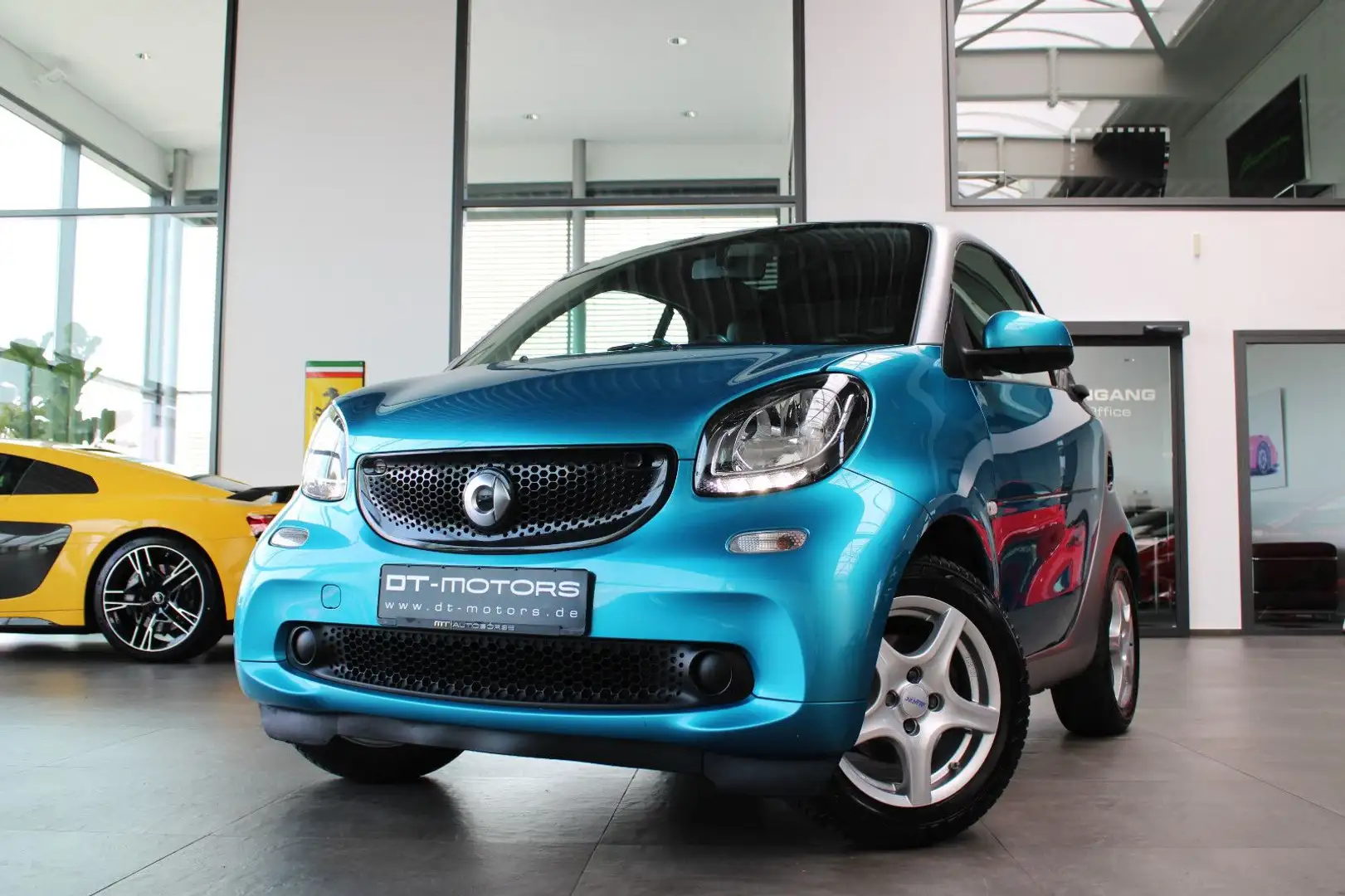 smart forTwo FORTWO COUPE AUTOMATIK *KLEINER FLITZER* EXTRA`S Blauw - 1