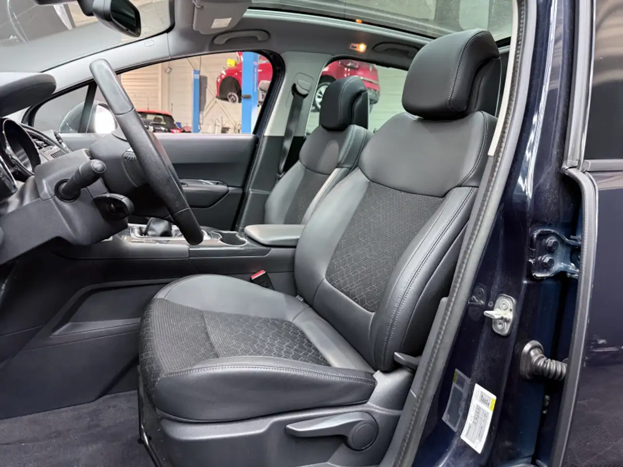 Peugeot 3008 3008 — photo 20