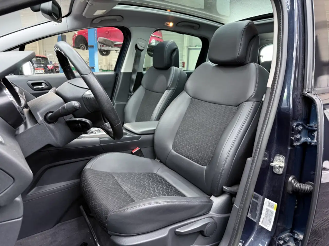 Peugeot 3008 3008 — photo 11