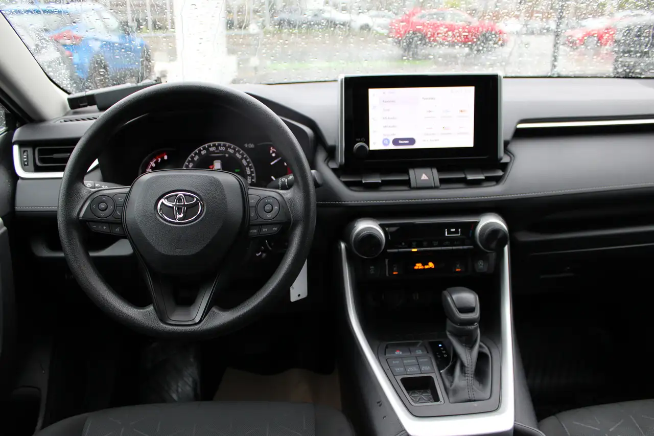 Toyota RAV 4 снимка Toyota RAV 4