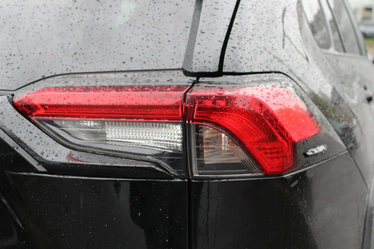Toyota RAV 4 снимка Toyota RAV 4