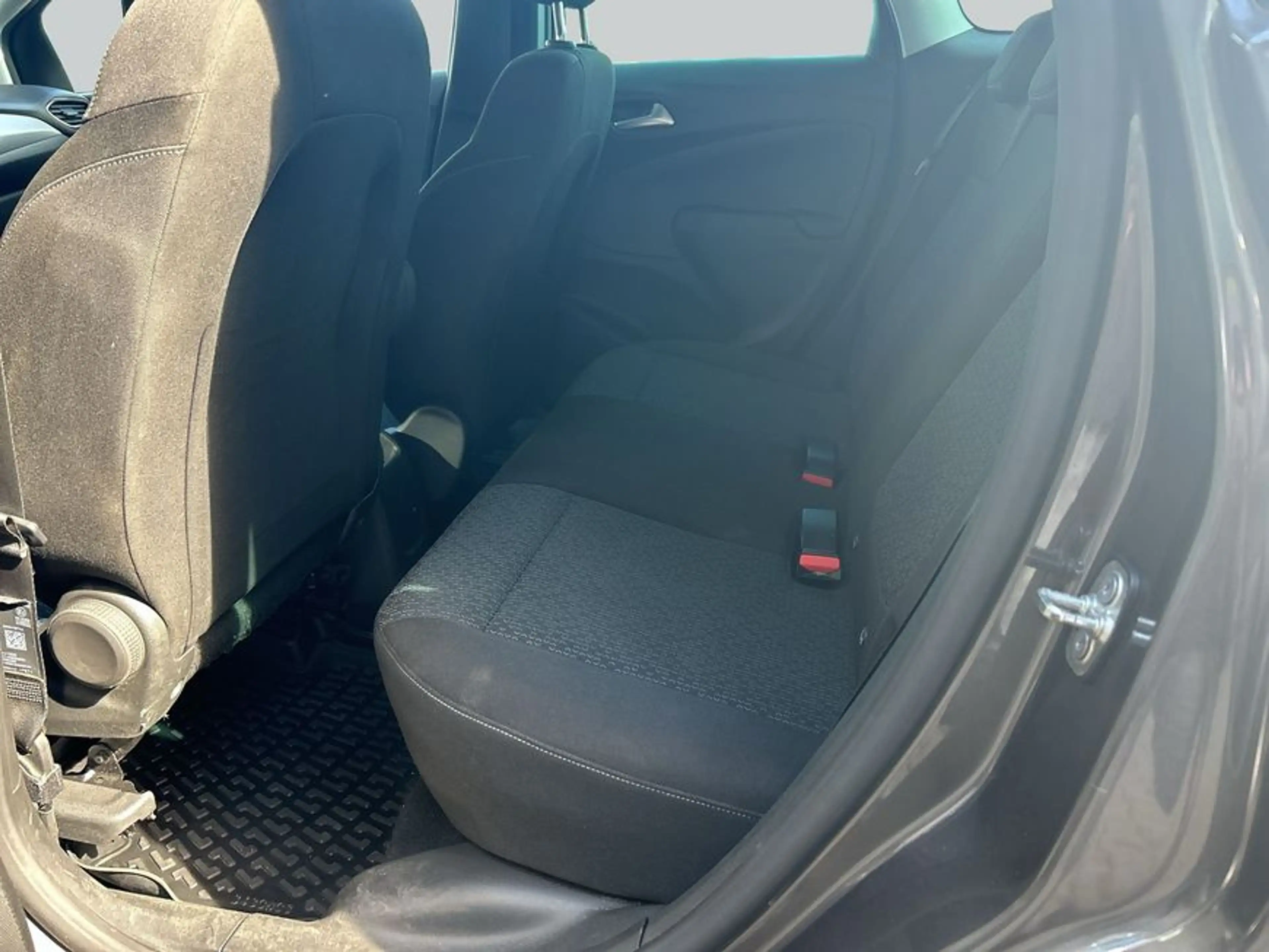 Opel Crossland X 1.2 Start/Stop Automatik Edition — photo 11