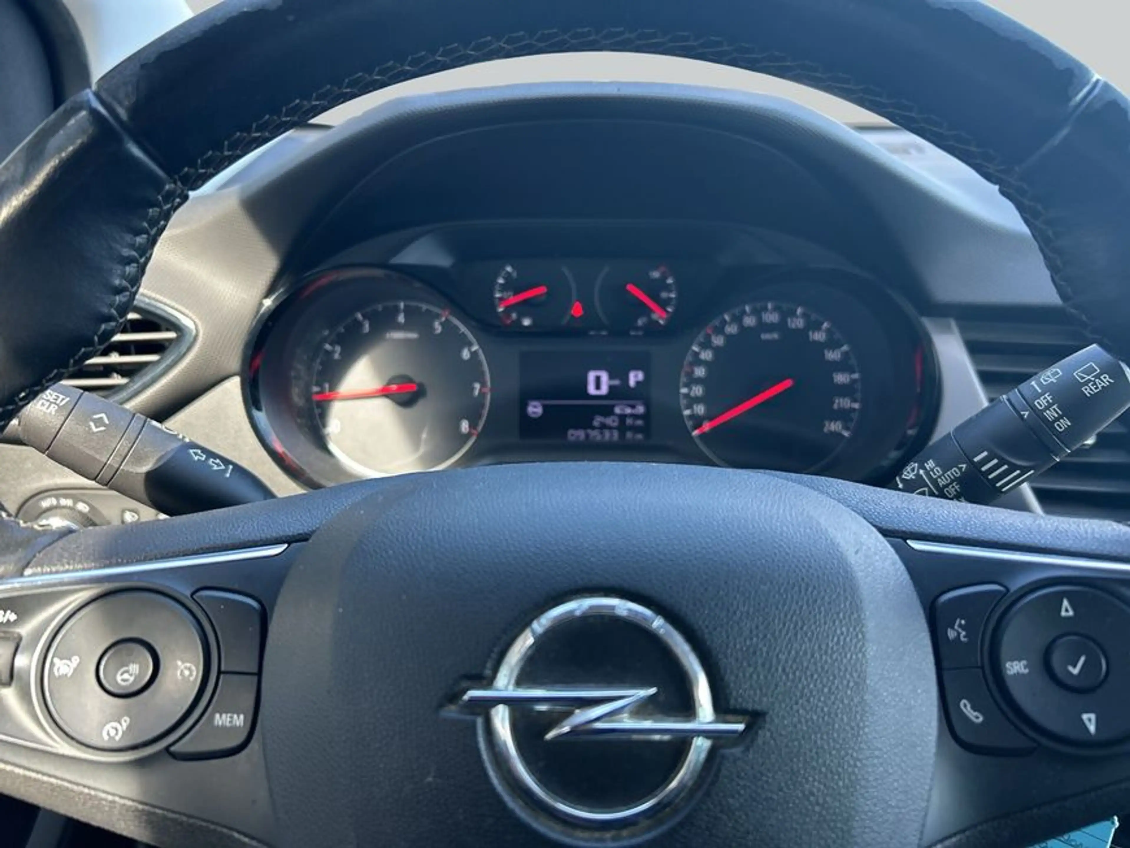 Opel Crossland X 1.2 Start/Stop Automatik Edition — photo 17