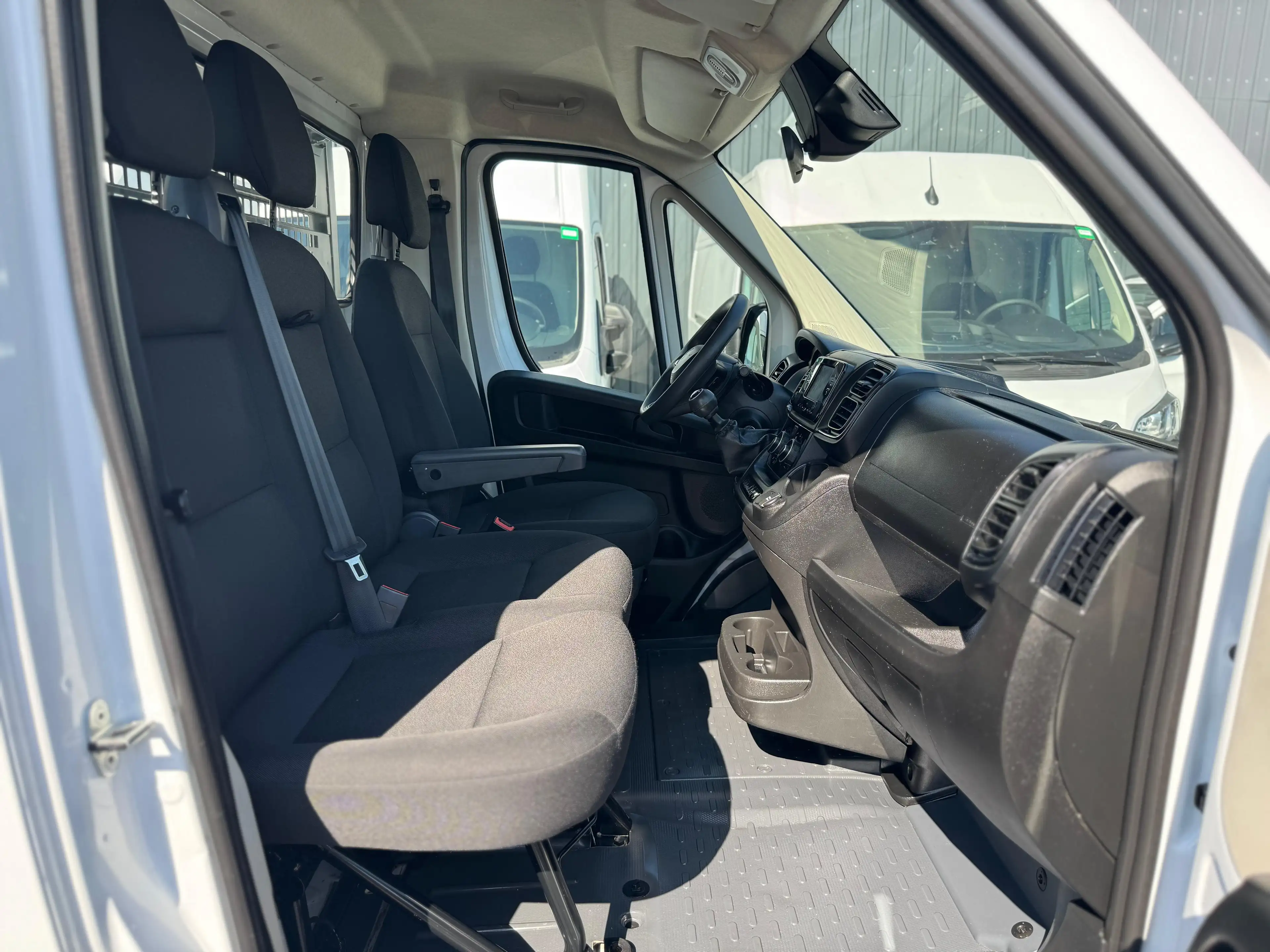 Peugeot Boxer Pritsche 35 L2 140 *Klima*Kamera*Temp.*AHK — photo 6
