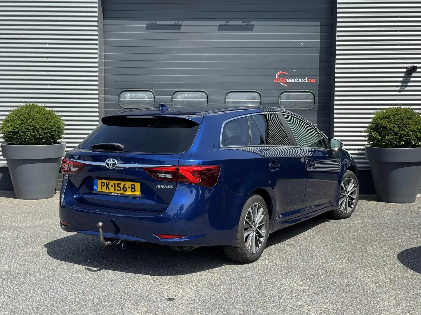 Toyota Avensis Touring Sports 2.0 VVT-i Dynamic | Navigatie | Cam Blauw - 2