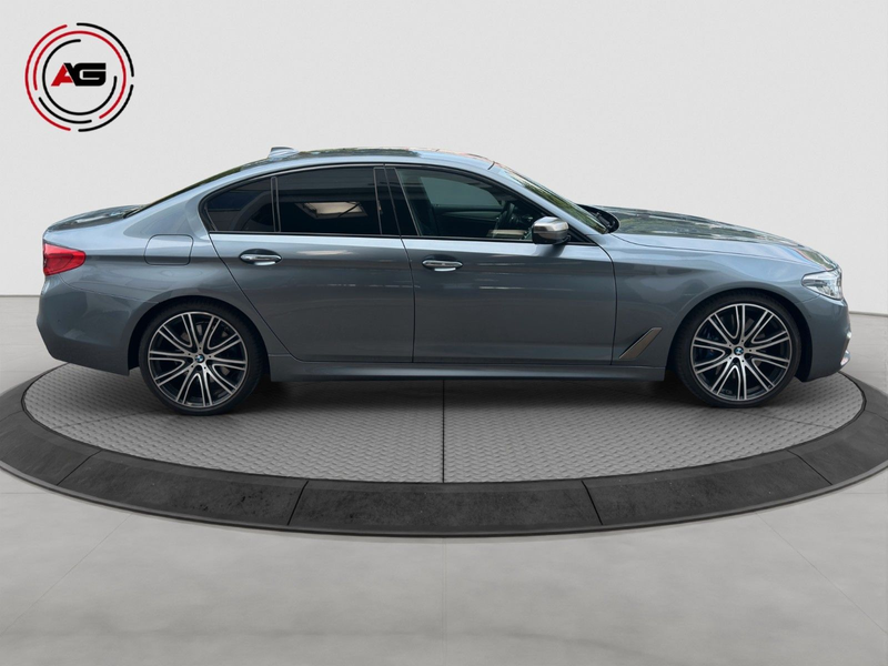 BMW 550 i xDrive DIGITACHO HUD 360° H&K 20" STANDH — photo 4
