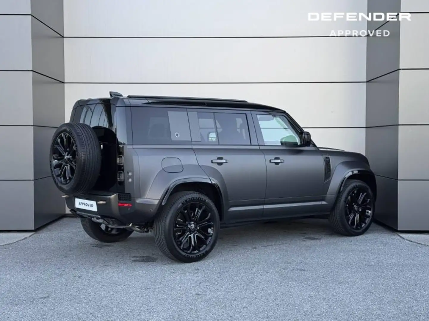 Land Rover Defender 110 4.4 P635 Octa - 2