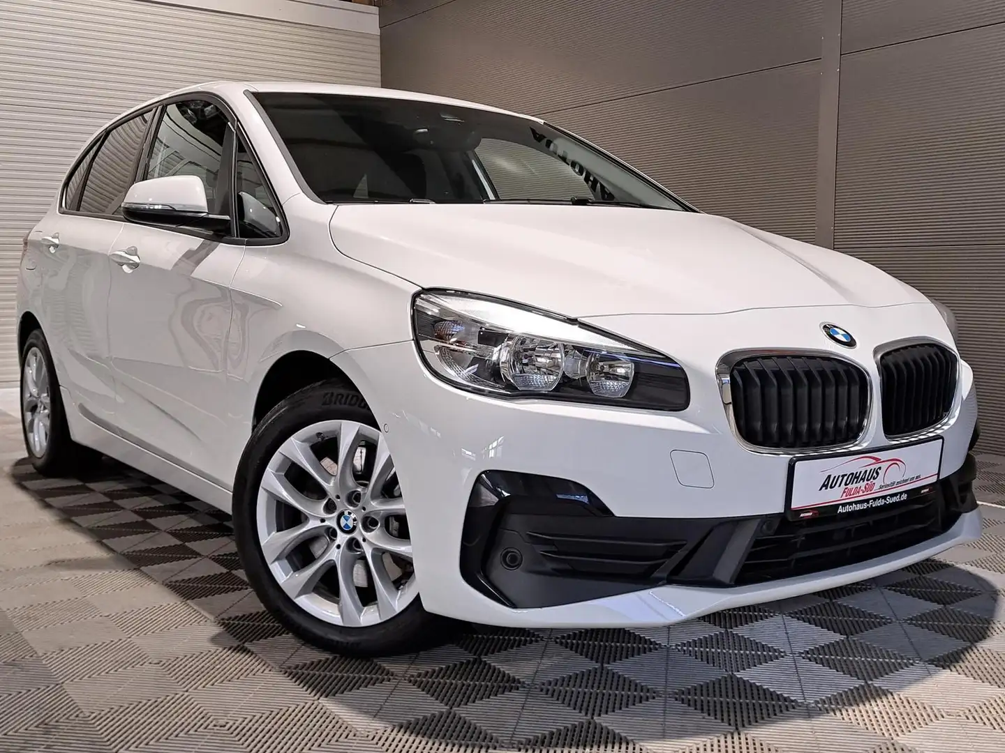 BMW 225 XE Active Tourer Advantage°PDC°Navi°BT°FSE° Alb - 1