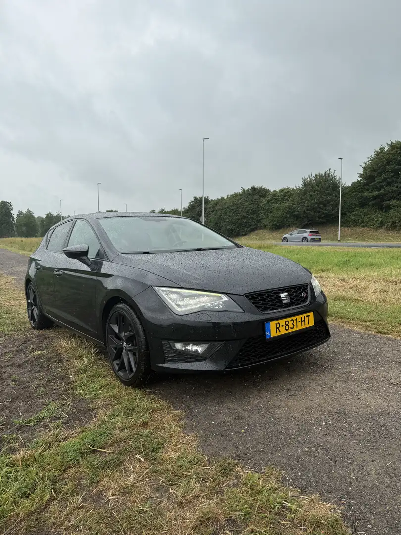 SEAT Leon 1.8 TSI FR Zwart - 2