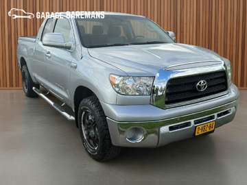 5.7 V8 Double Cab