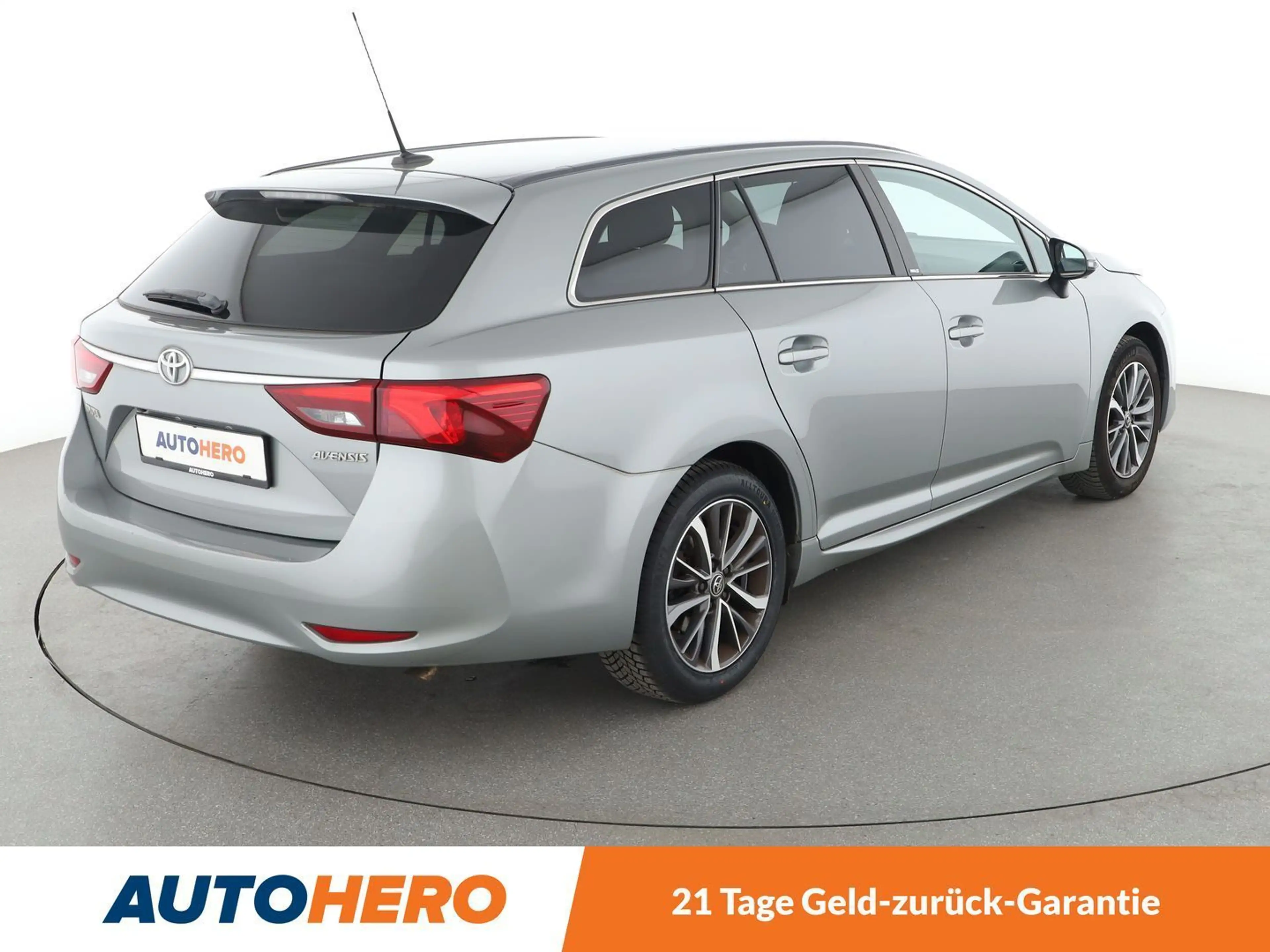Toyota Avensis 1.6 D-4D Edition-S *NAVI*BI-LED*TEMPO*CAM*SHZ* — photo 6