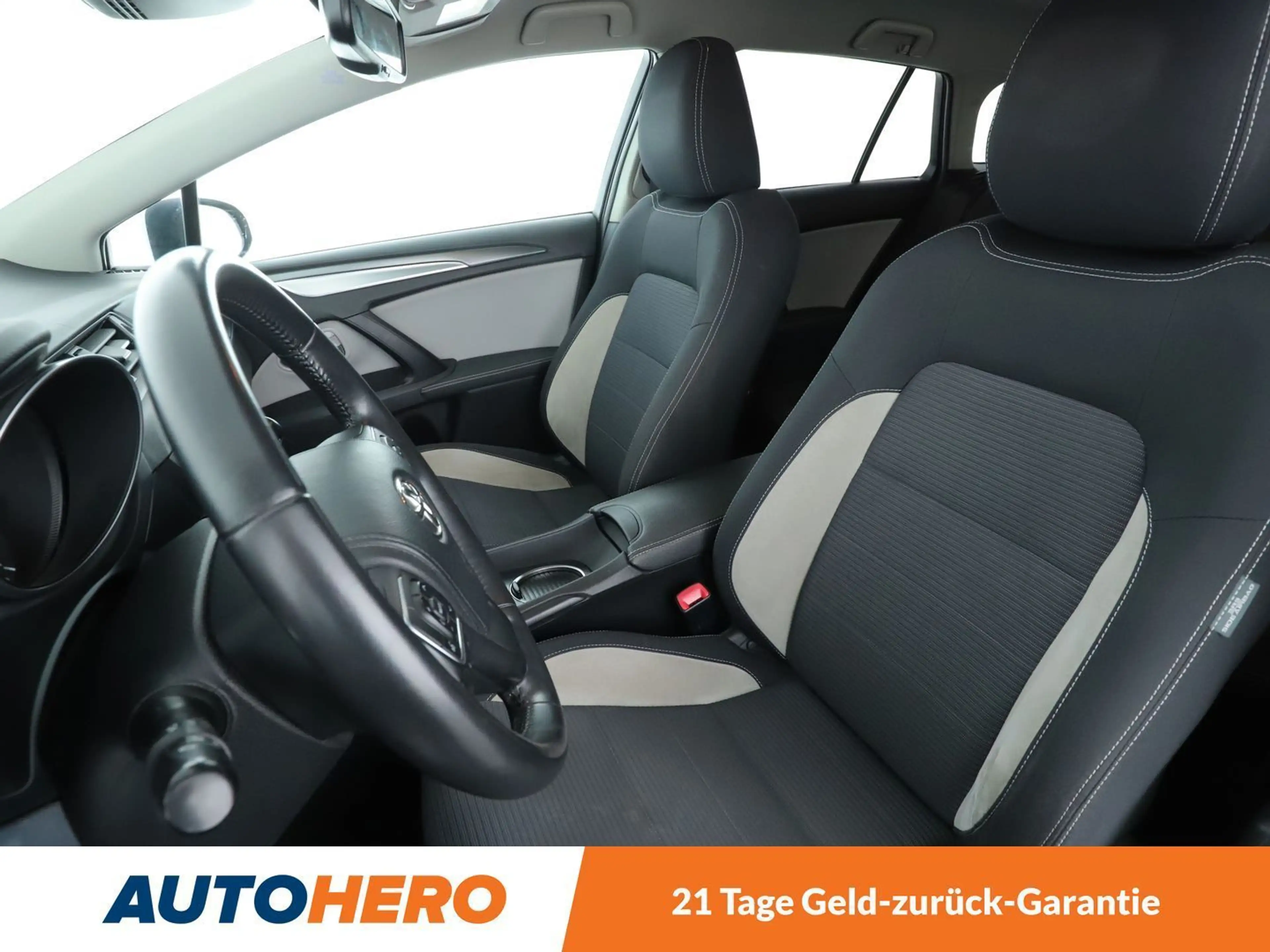 Toyota Avensis 1.6 D-4D Edition-S *NAVI*BI-LED*TEMPO*CAM*SHZ* — photo 10