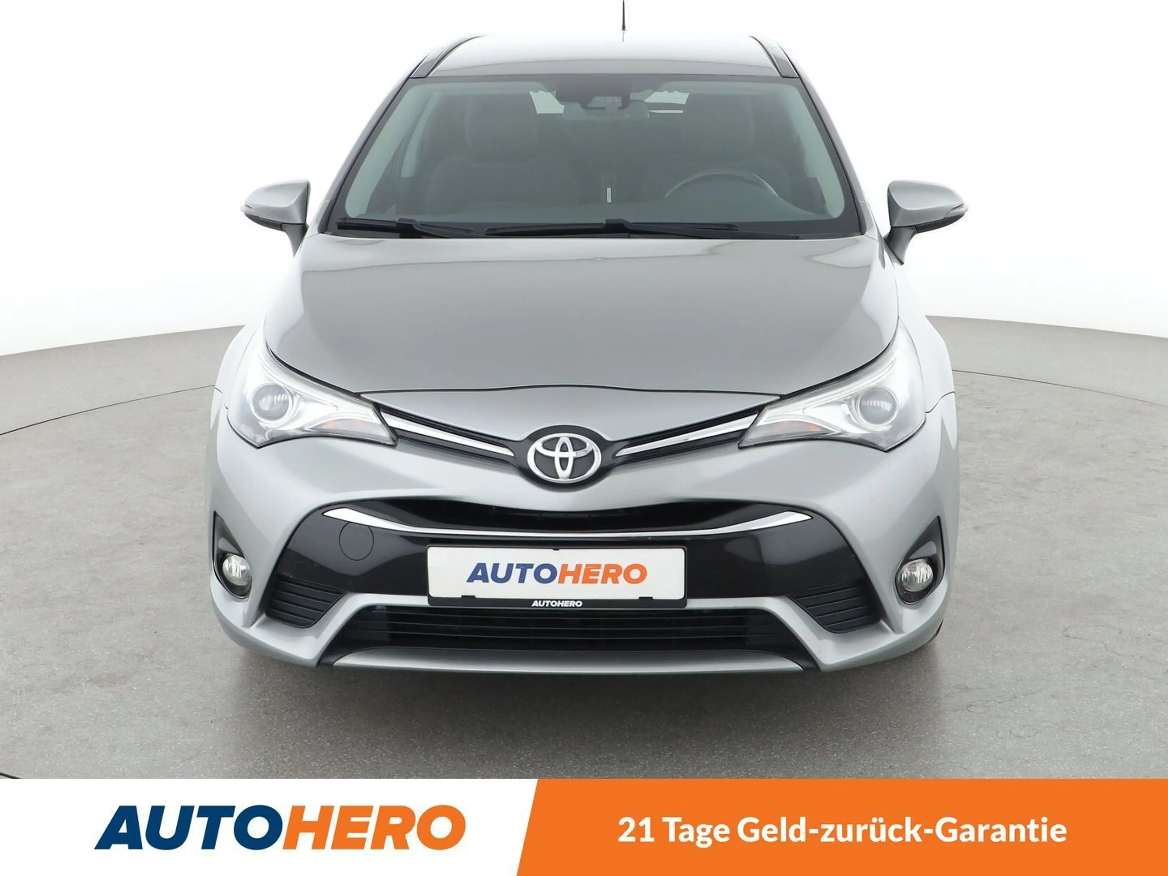 Toyota Avensis 1.6 D-4D Edition-S *NAVI*BI-LED*TEMPO*CAM*SHZ* — photo 9