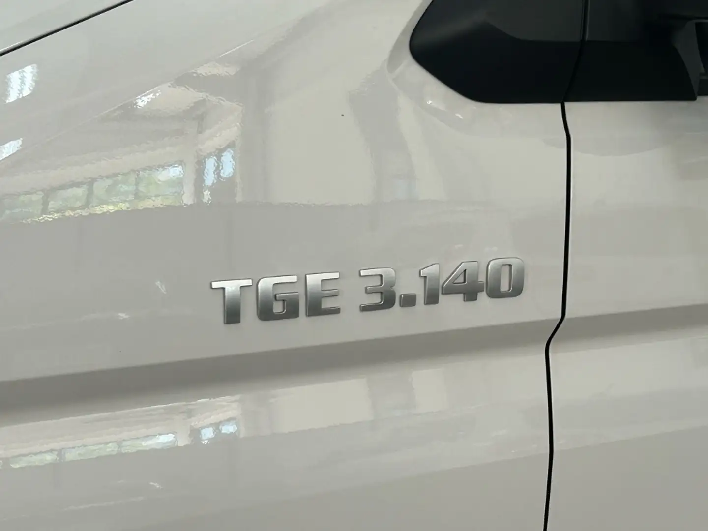 MAN TGE MAN Industrial  Manual de 4 Puertas Weiß - 2