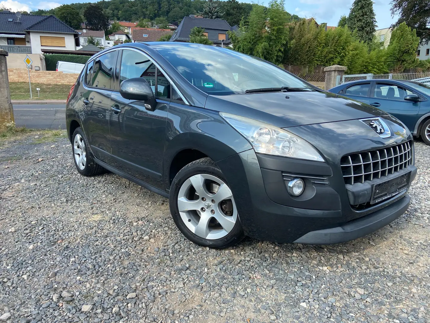 Peugeot 3008 Active 2er Hand/Navi/Panorama Grau - 2